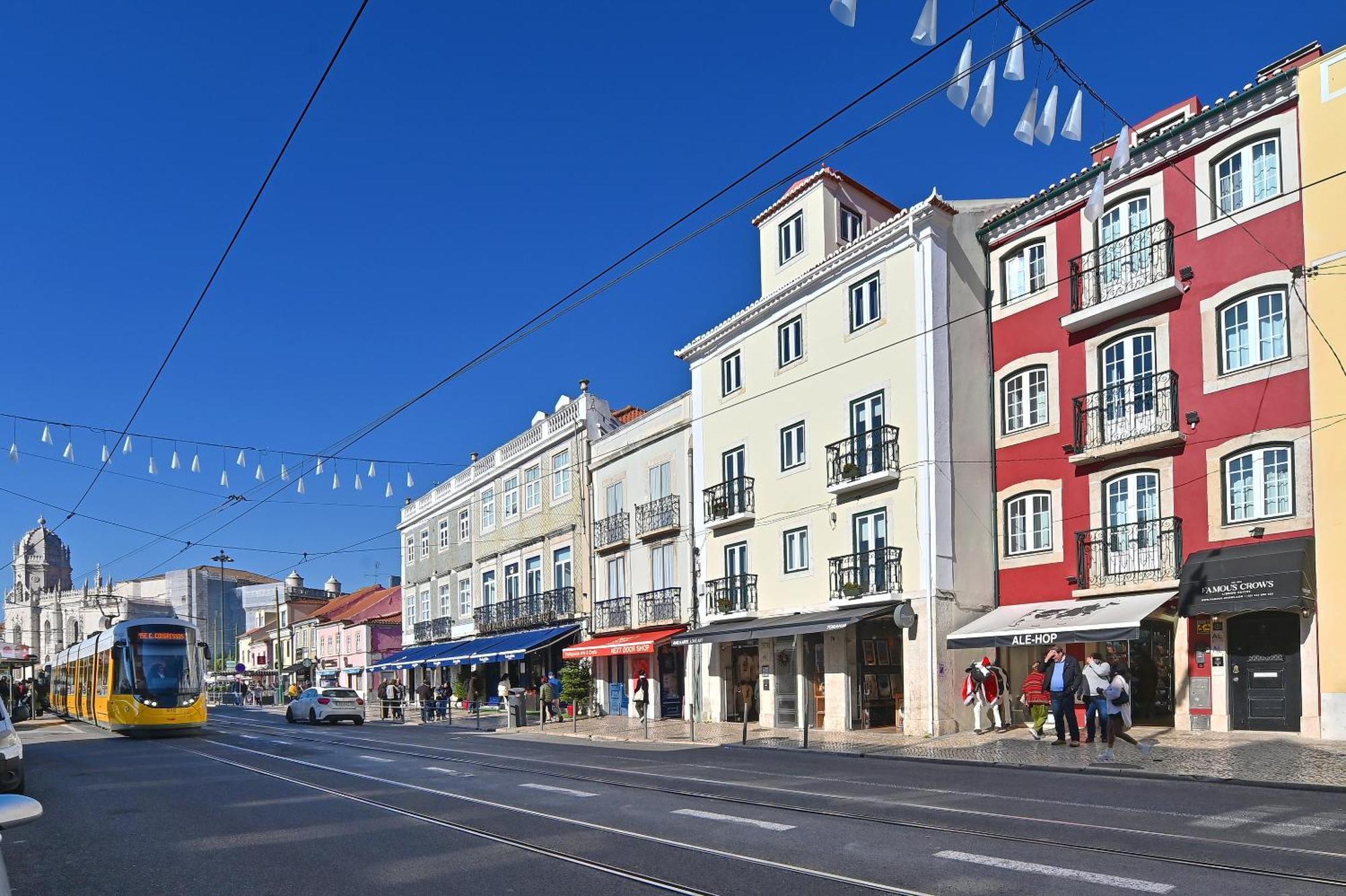 Famous Crows Lisbon Suites Exterior photo